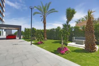 Kıbrıs Girne Merkez Magic Plus Residence Türk Koçan Full Eşyalı Şehir ve Dağ Manzaralı Satılık 2+1 Daire
