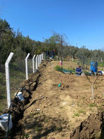  MUDANYA TRİLYE MERKEZE ÇOK YAKIN YAZ KIŞ GİDİLEBİLİR SATILIK 1.116 m2 BAHÇE
