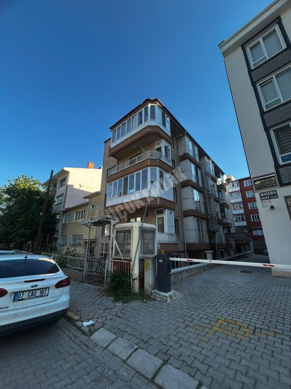 ✴ AFYON ÜÇOK EMLAKTAN CUMHURİYET MAH 2+1 78M² TEMİZ BAKIMLI ARA KAT SATILIK DAİRE ✴