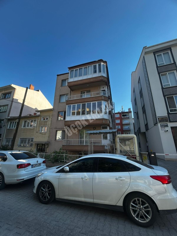 ✴ AFYON ÜÇOK EMLAKTAN CUMHURİYET MAH 2+1 78M² TEMİZ BAKIMLI ARA KAT SATILIK DAİRE ✴