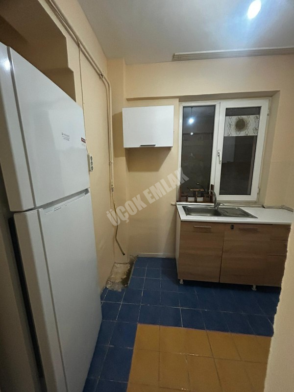 ✴ AFYON ÜÇOK EMLAKTAN CUMHURİYET MAH 2+1 78M² TEMİZ BAKIMLI ARA KAT SATILIK DAİRE ✴