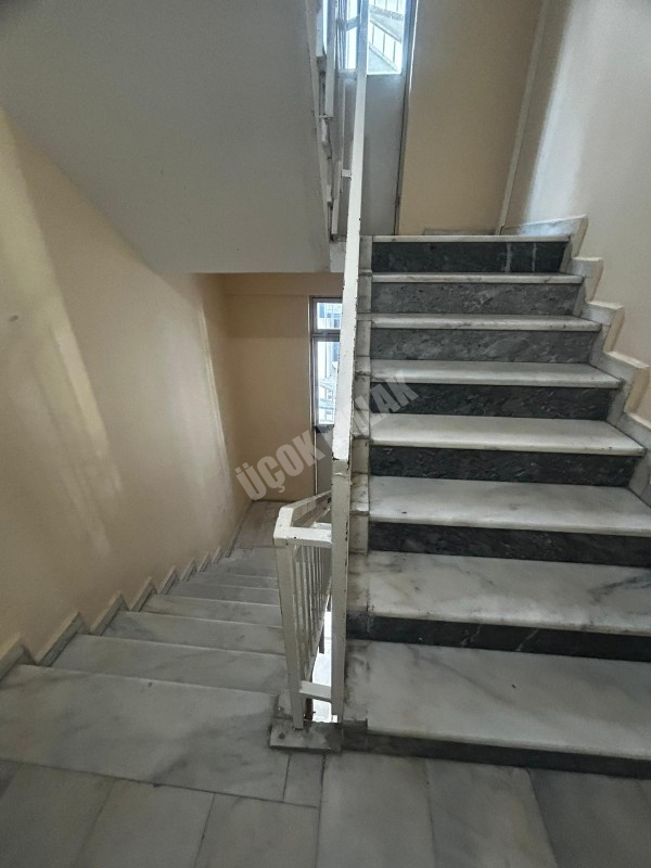 ✴ AFYON ÜÇOK EMLAKTAN CUMHURİYET MAH 2+1 78M² TEMİZ BAKIMLI ARA KAT SATILIK DAİRE ✴