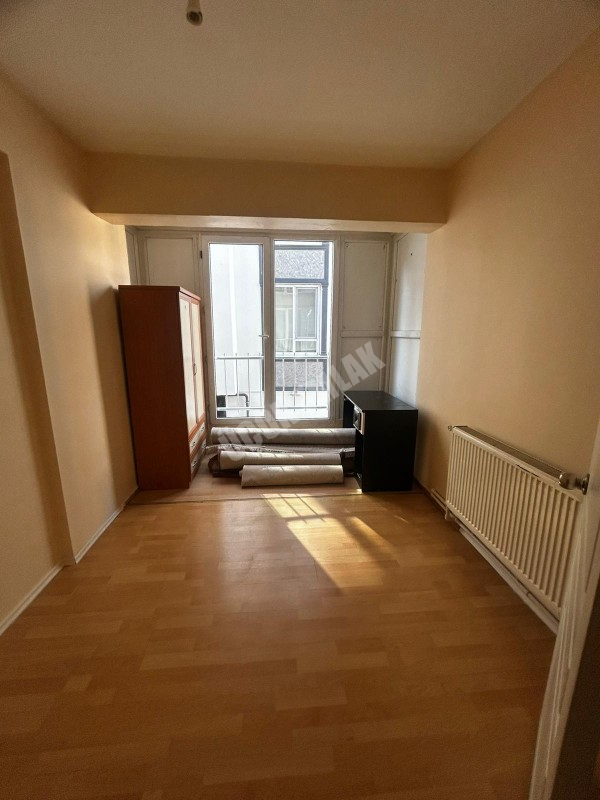 ✴ AFYON ÜÇOK EMLAKTAN CUMHURİYET MAH 2+1 78M² TEMİZ BAKIMLI ARA KAT SATILIK DAİRE ✴