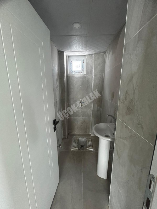 AFYON ÜÇOK EMLAKTAN MAREŞAL FEVZİ ÇAKMAK MAH  2+1 78M² SIFIR SATILIK DAİRE 