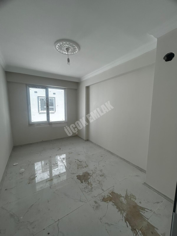 AFYON ÜÇOK EMLAKTAN MAREŞAL FEVZİ ÇAKMAK MAH  2+1 78M² SIFIR SATILIK DAİRE 