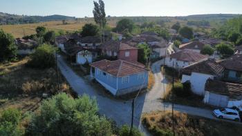 GÜVENAY - ÇORUM MECİTÖZÜ AŞŞAĞI KÖRÜNCEK KÖYÜ  SATILIK MÜSTAKİL EV