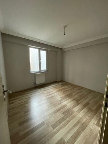 GÜVENAY - ÇORUM YENİYOL MAH. GAZİ PAŞA ORTAOKULU CİVARI KİRALIK 2+1 DAİRE