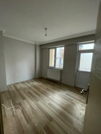GÜVENAY - ÇORUM YENİYOL MAH. GAZİ PAŞA ORTAOKULU CİVARI KİRALIK 2+1 DAİRE