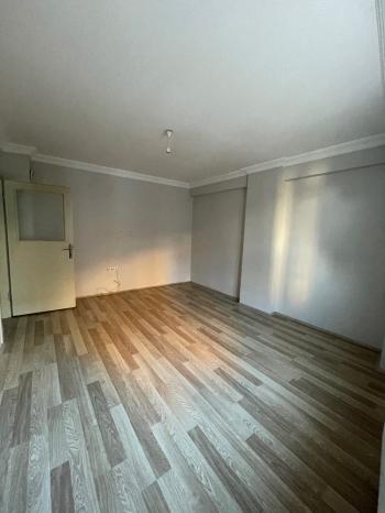 GÜVENAY - ÇORUM YENİYOL MAH. GAZİ PAŞA ORTAOKULU CİVARI KİRALIK 2+1 DAİRE