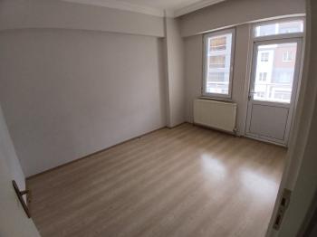 GÜVENAY - ÇORUM ULUKAVAK MAH. DR. SADIK AHMET CADDESİ ÜZERİNDE KİRALIK 3+1 DAİRE