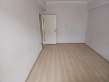 GÜVENAY - ÇORUM ULUKAVAK MAH. DR. SADIK AHMET CADDESİ ÜZERİNDE KİRALIK 3+1 DAİRE