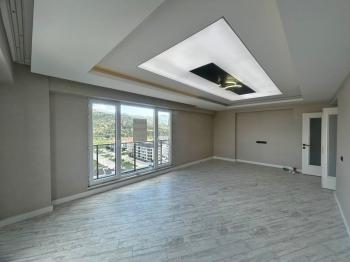 AFYON ÜÇOK EMLAKTAN UYDUKENT SELÇUKLU MAH KİRALIK LÜX GENİŞ 4+1 +TERAS LI DAİRE