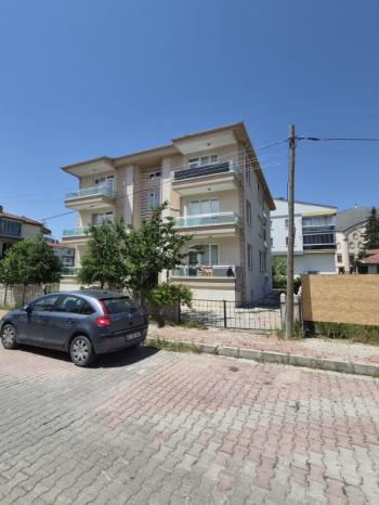 AFYON ÜÇOK EMLAKTAN ALİ İHSAN PAŞA MAH KİRALIK 3+1 TEMİZ BAKIMLI DAİRE