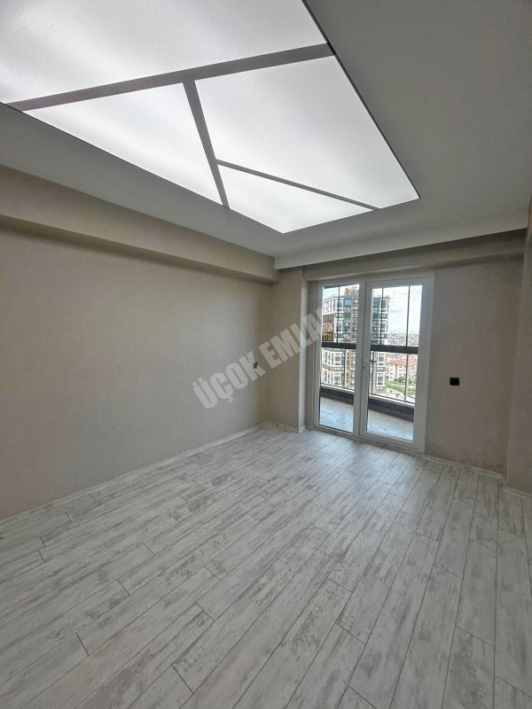 AFYON ÜÇOK EMLAKTAN UYDUKENT SELÇUKLU MAH KİRALIK LÜX GENİŞ 4+1 +TERAS LI DAİRE