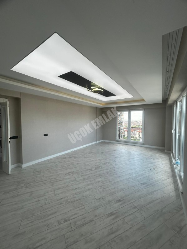 AFYON ÜÇOK EMLAKTAN UYDUKENT SELÇUKLU MAH KİRALIK LÜX GENİŞ 4+1 +TERAS LI DAİRE