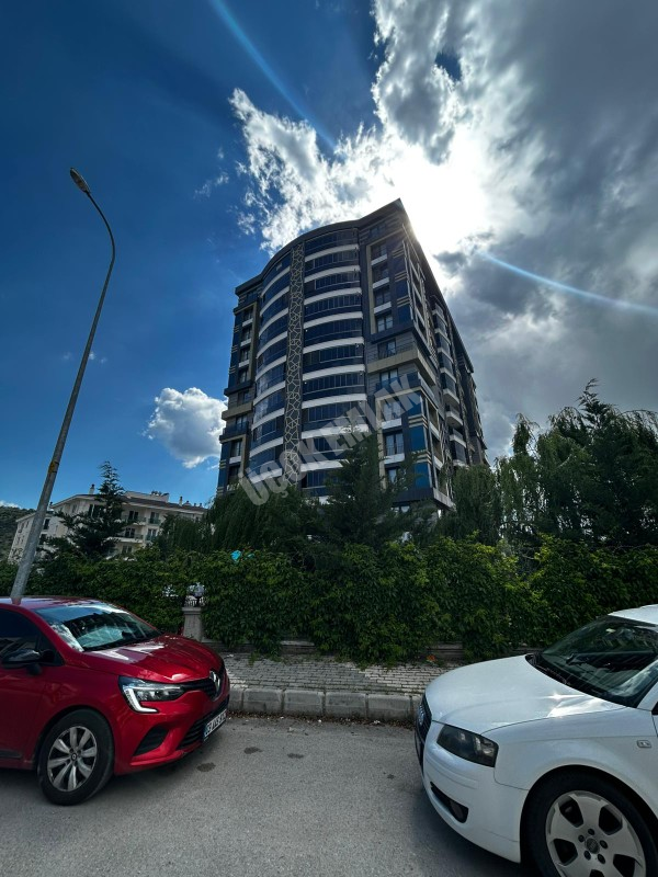 AFYON ÜÇOK EMLAKTAN UYDUKENT SELÇUKLU MAH KİRALIK LÜX GENİŞ 4+1 +TERAS LI DAİRE