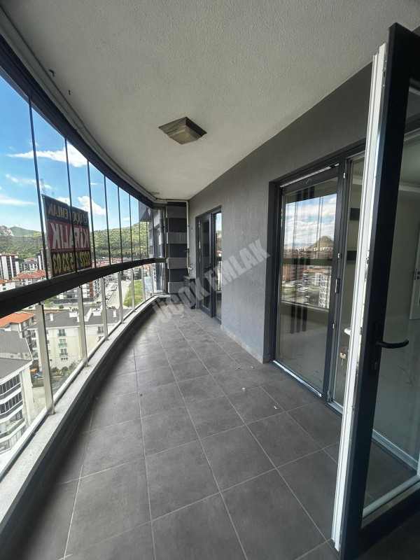 AFYON ÜÇOK EMLAKTAN UYDUKENT SELÇUKLU MAH KİRALIK LÜX GENİŞ 4+1 +TERAS LI DAİRE