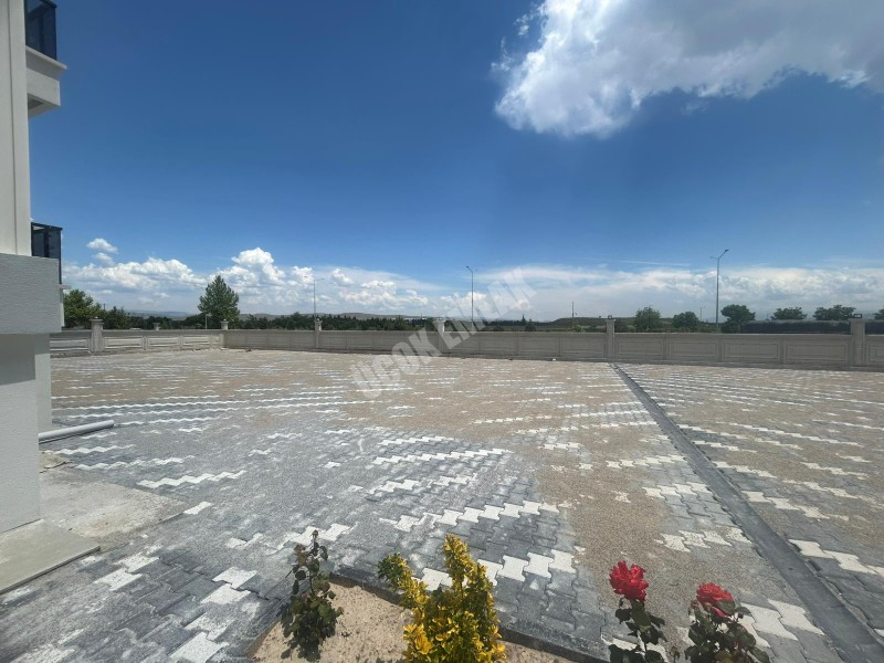 AFYON ÜÇOK EMLAKTAN ALİ İHSANPAŞA MAH TEMELDEN SATILIK LÜKS DAİRELER
