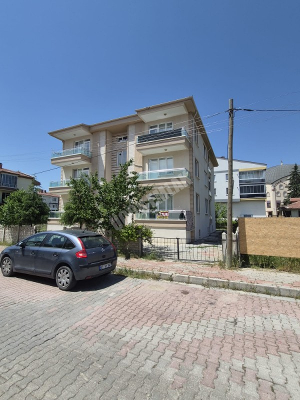 AFYON ÜÇOK EMLAKTAN ALİ İHSAN PAŞA MAH KİRALIK 3+1 TEMİZ BAKIMLI DAİRE