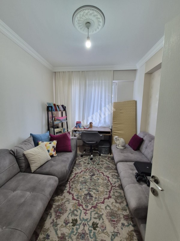 AFYON ÜÇOK EMLAKTAN ALİ İHSAN PAŞA MAH KİRALIK 3+1 TEMİZ BAKIMLI DAİRE