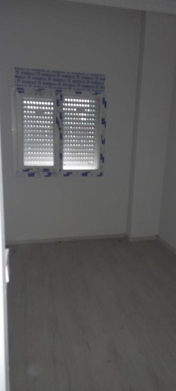 Antre Emlak'tan Satılık Bahçelievler'de Hastane Yanı Otoparklıi,Doğalgazlı Yüksek Giriş 1+1 Yeni Daire