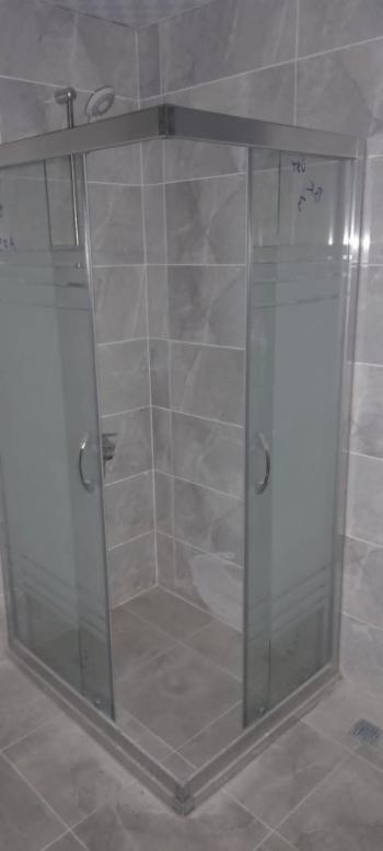 Antre Emlak'tan Satılık Bahçelievler'de Hastane Yanı Otoparklıi,Doğalgazlı Yüksek Giriş 1+1 Yeni Daire