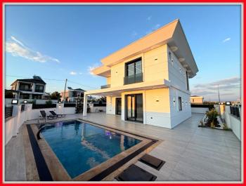 Didim'de Satılık Tam Müstakil 4+1 Villa