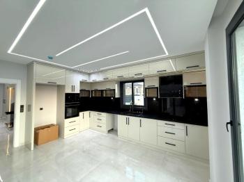 Didim'de Satılık Tam Müstakil 4+1 Villa