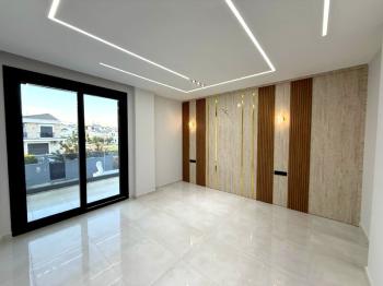 Didim'de Satılık Tam Müstakil 4+1 Villa