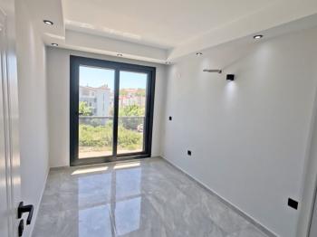 Didim Efeler Mahallesinde Satılık Sıfır 2+1 Asansörlü Kapalı Otoparklı Daire