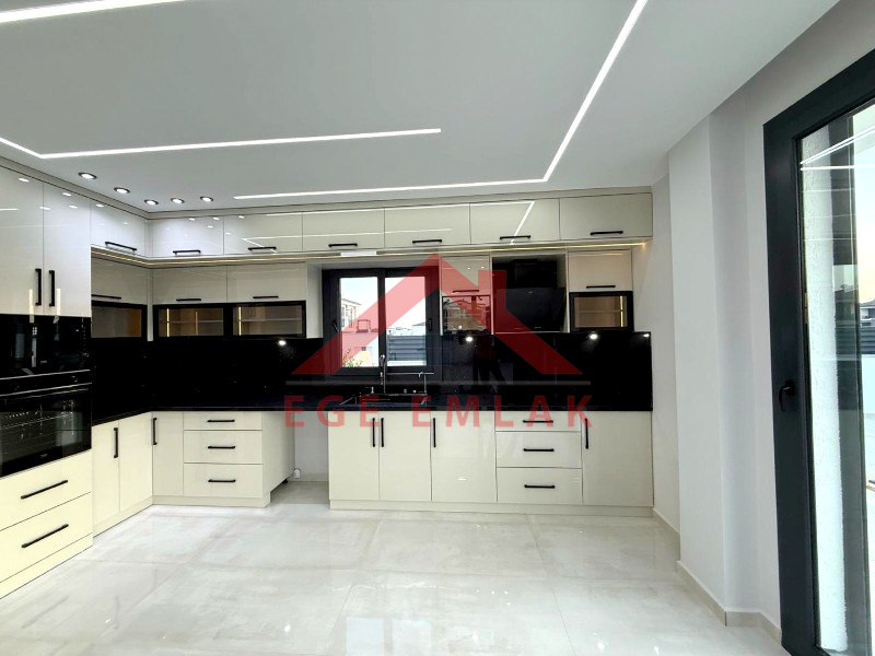 Didim'de Satılık Tam Müstakil 4+1 Villa