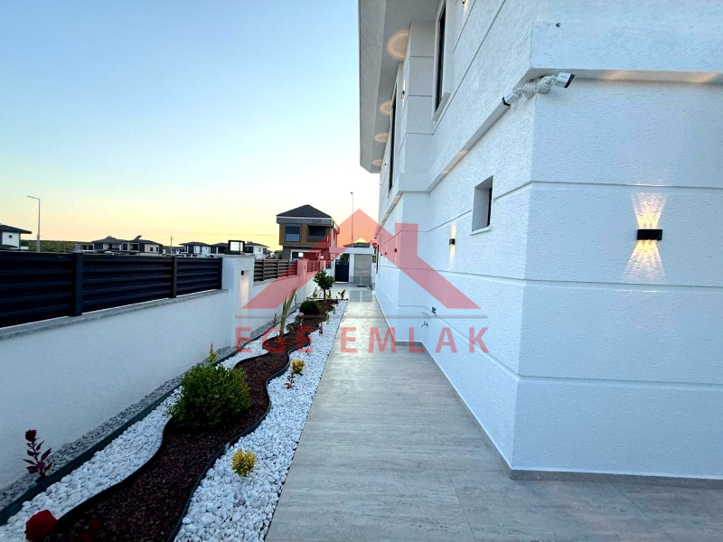 Didim'de Satılık Tam Müstakil 4+1 Villa
