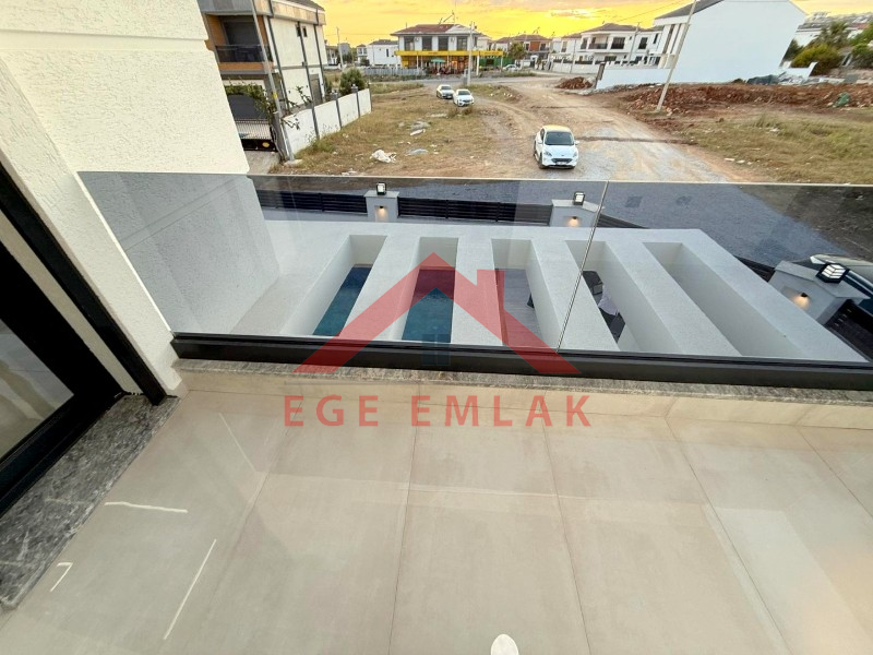 Didim'de Satılık Tam Müstakil 4+1 Villa
