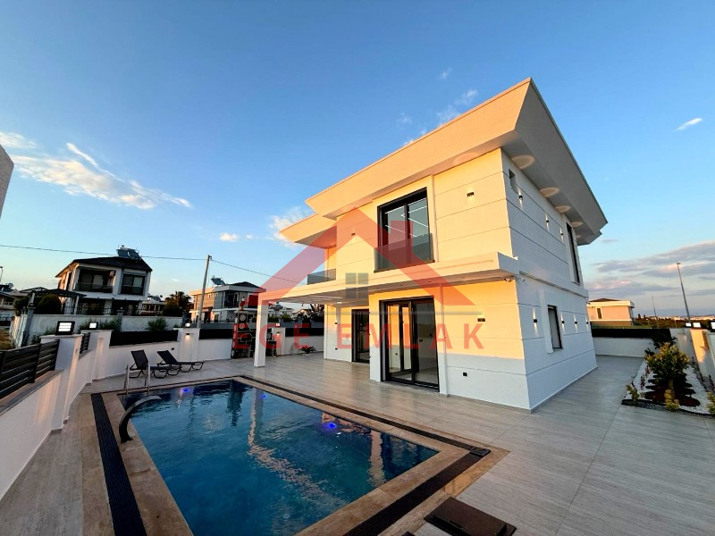 Didim'de Satılık Tam Müstakil 4+1 Villa