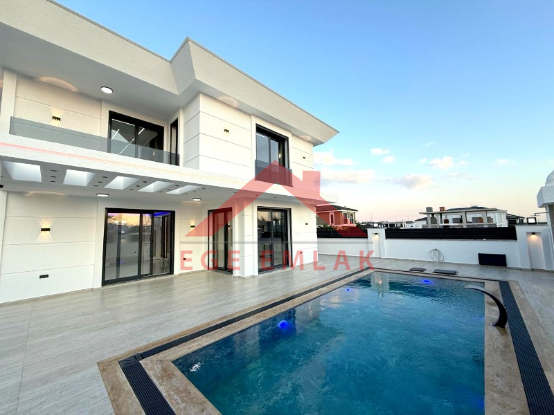 Didim'de Satılık Tam Müstakil 4+1 Villa
