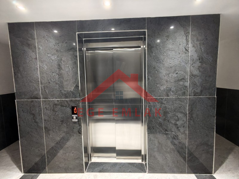 Didim Efeler Mahallesinde Satılık Sıfır 2+1 Asansörlü Kapalı Otoparklı Daire