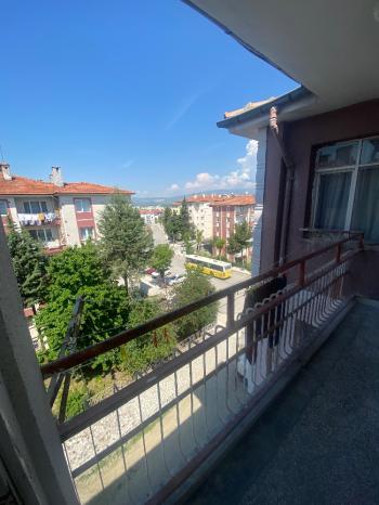 GÜVENAY - ÇORUM MİMARSİNAN TÜRKİYEM İLKOKULU CİVARI SATILIK DAİRE