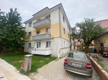 GÜVENAY - ÇORUM KALE MAH. MERAM SOKAKLARDA  3+1 SATILIK DAİRE 