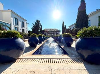 Girne Alsancak Kıbrıs Town Houses Havuz Manzaralı Özel Bahçeli Satılık 2+1 Daire