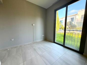 Girne Alsancak Kıbrıs Town Houses Havuz Manzaralı Özel Bahçeli Satılık 2+1 Daire