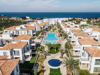 Girne Alsancak Kıbrıs Town Houses Havuz Manzaralı Özel Bahçeli Satılık 2+1 Daire