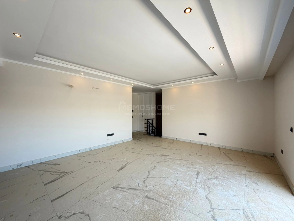 Luxury 3+1 Duplex Near Sea