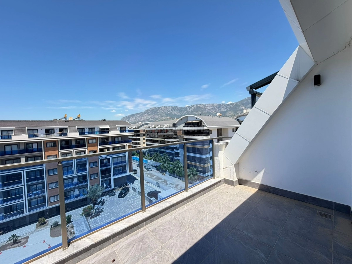 Luxury 3+1 Duplex Near Sea