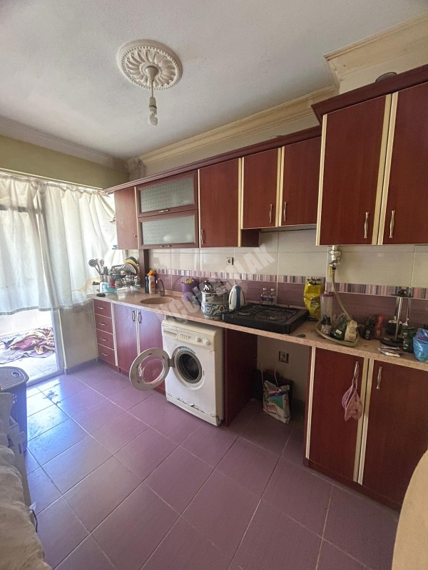 AFYON ÜÇOK EMLAKTAN ESENTEPE MAH KİRALIK TEMİZ BAKIMLI 2+1 DAİRE