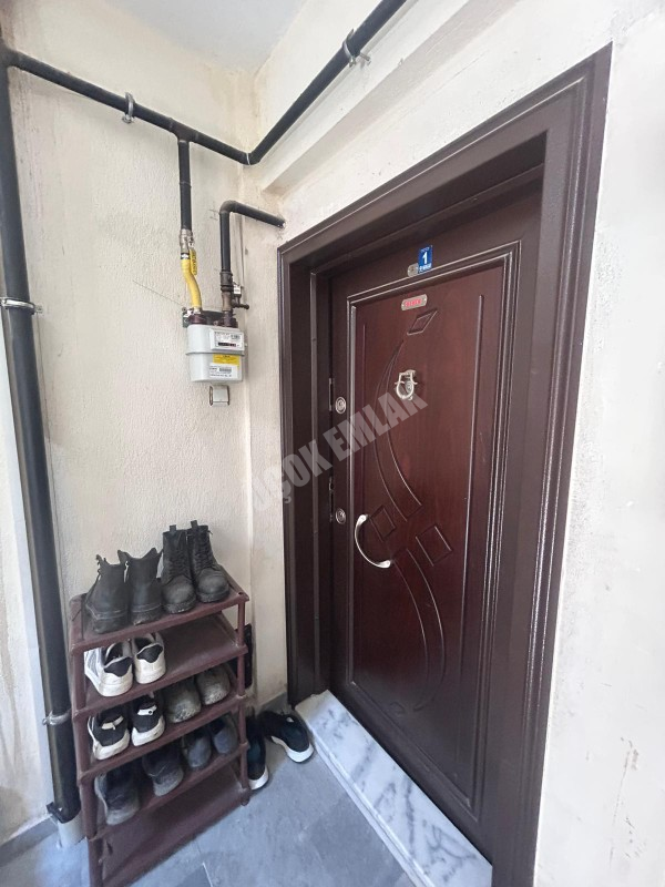 AFYON ÜÇOK EMLAKTAN ESENTEPE MAH KİRALIK TEMİZ BAKIMLI 2+1 DAİRE