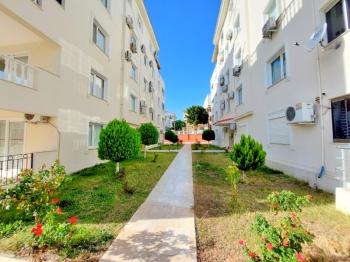 Didim Çamlık'ta Ünlü Royal Marina Complex İçinde Satılık Havuz Gören Eşyalı Giriş Kat Daire