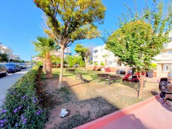 Didim Çamlık'ta Ünlü Royal Marina Complex İçinde Satılık Havuz Gören Eşyalı Giriş Kat Daire