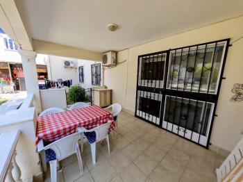 Didim Çamlık'ta Ünlü Royal Marina Complex İçinde Satılık Havuz Gören Eşyalı Giriş Kat Daire