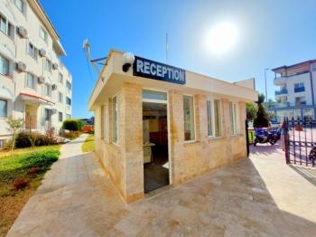 Didim Çamlık'ta Ünlü Royal Marina Complex İçinde Satılık Havuz Gören Eşyalı Giriş Kat Daire