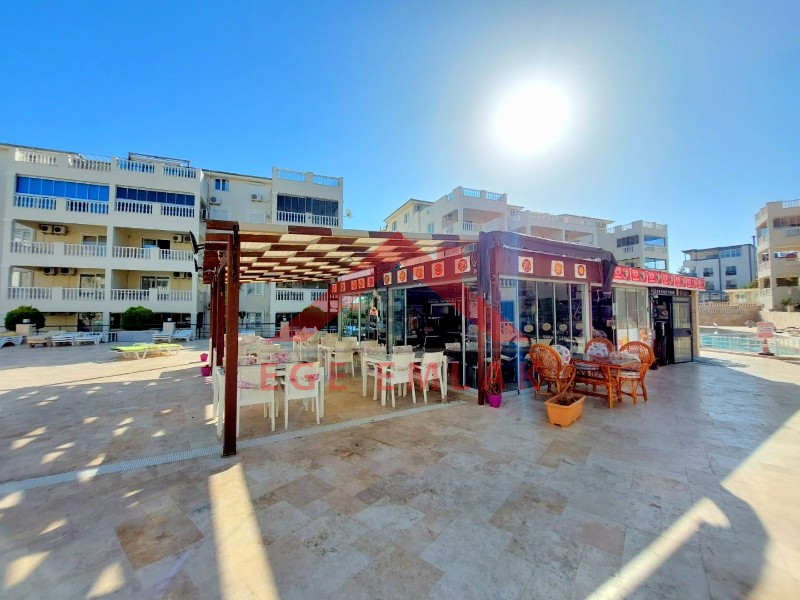 Didim Çamlık'ta Ünlü Royal Marina Complex İçinde Satılık Havuz Gören Eşyalı Giriş Kat Daire